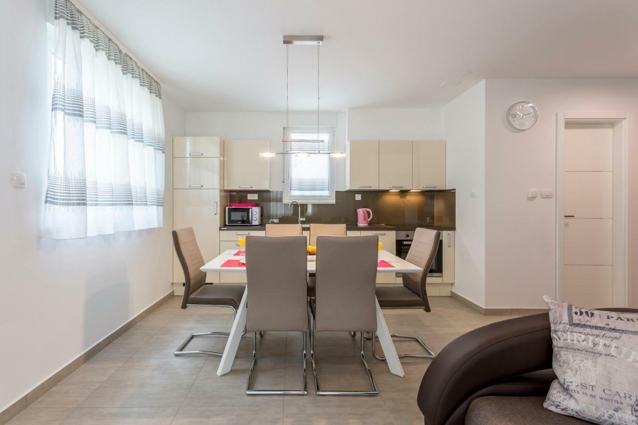 Apartments Villa 19 Podstrana Extérieur photo